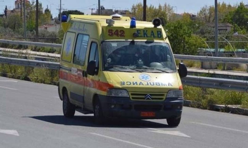 Νεκρός οδηγός λεωφορείου που έπεσε σε γκρεμό στο Χωρτιάτη