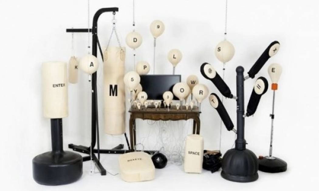 Θυμωμένοι στο γραφείο; Δείτε το «πληκτρολόγιο του μποξέρ»