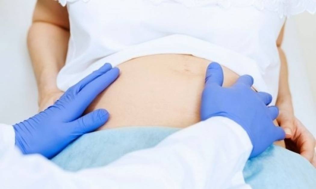 Aποβολή εμβρύου: Αυτά τα σημάδια πρέπει να σας ανησυχήσουν