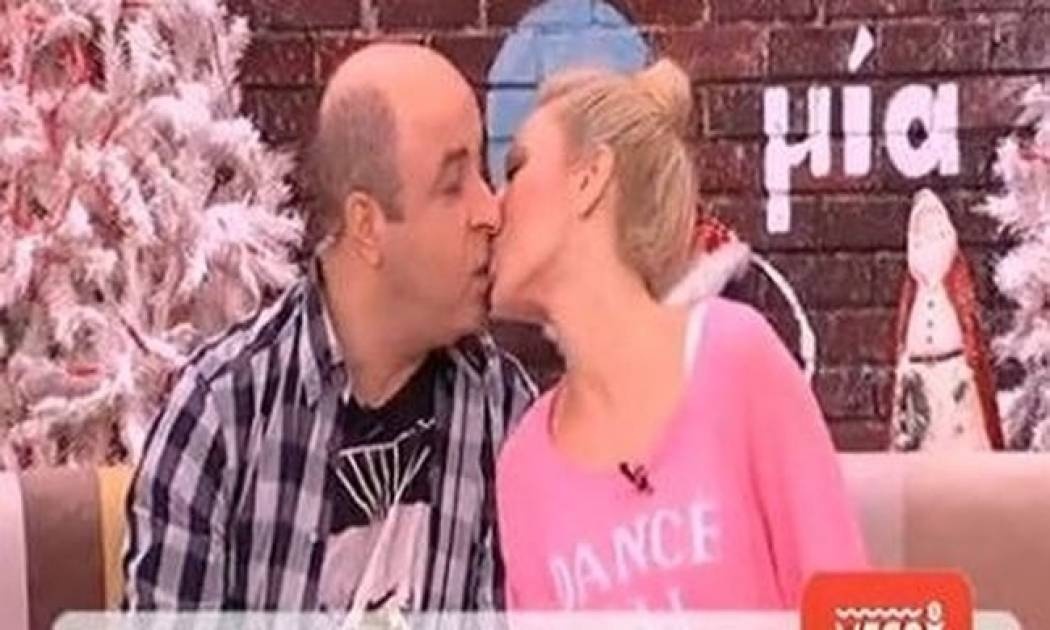 H ερωτική μαντινάδα του Σεφερλή στην Τσαβαλιά και το φιλί on air!