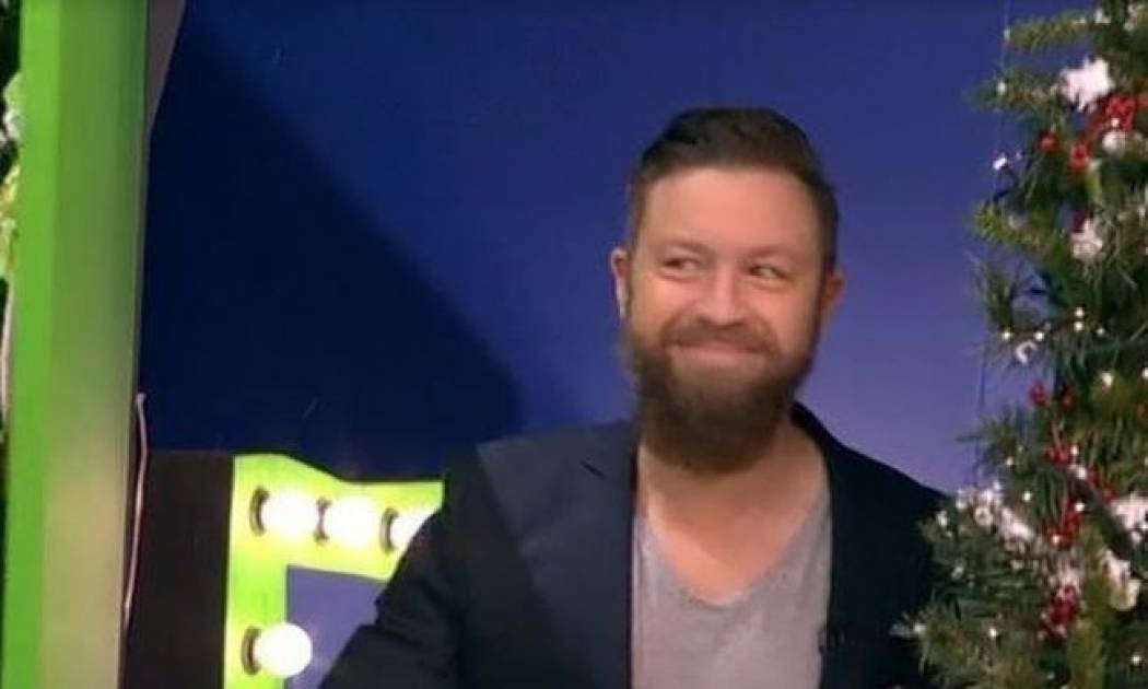 Η πρώτη τηλεοπτική εμφάνιση του Γιάννη Βαρδή μετά το θάνατο του πατέρα του