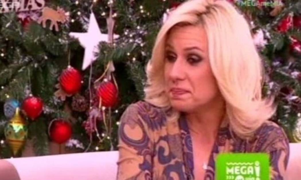 Καραβάτου: Συγκινήθηκε μιλώντας για την τελευταία Πρωτοχρονιά με τον πατέρα της