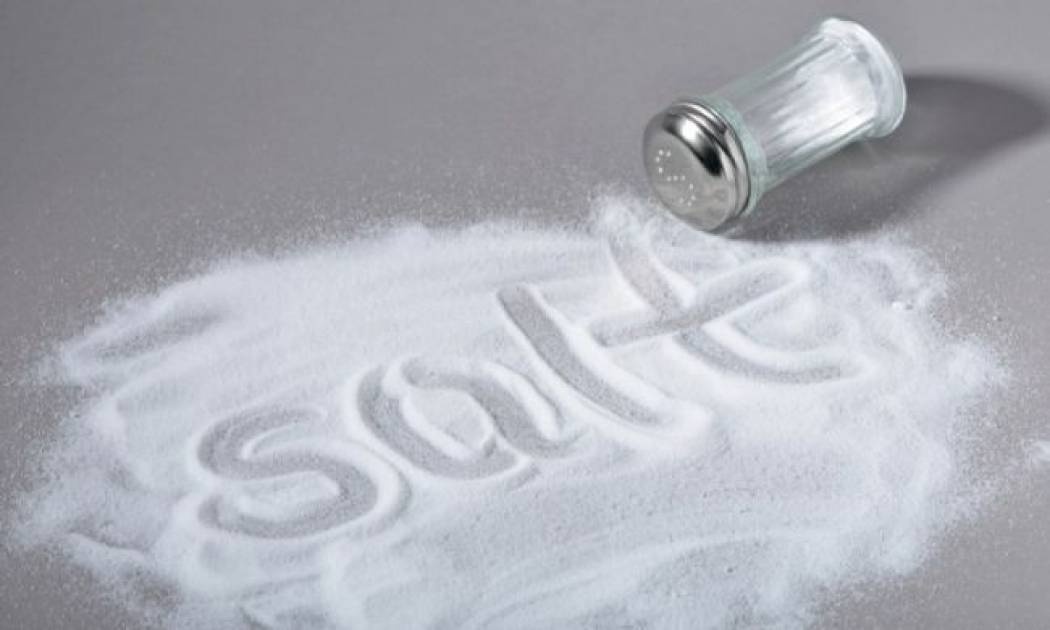 Ποιοι πρέπει να αποφεύγουν το αλάτι και γιατί