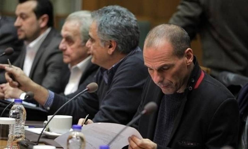 Spiegel από FT: Αν ο Βαρουφάκης προβληματίζεται με τη λίστα ας την στείλει σε μένα...