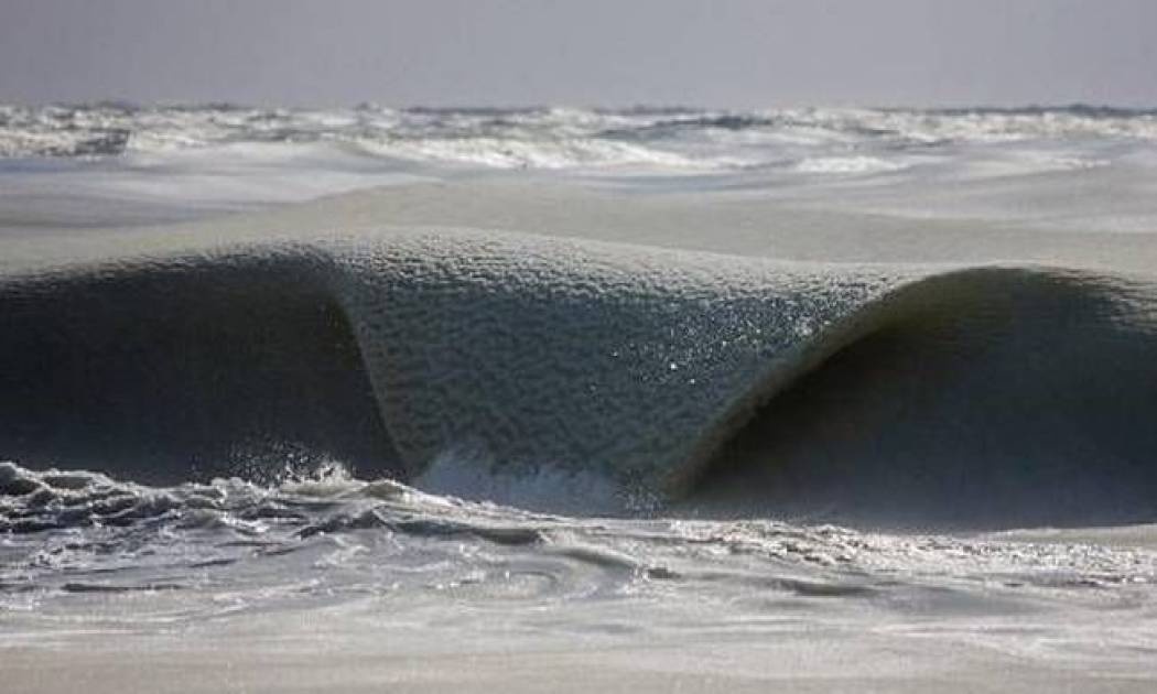 Γρανίτα από… κύματα! (Photos)