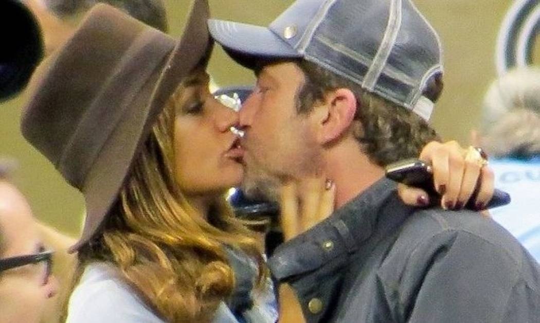 Τον χάνουμε τον γόη! Αρραβωνιάστηκε ο Gerard Butler;