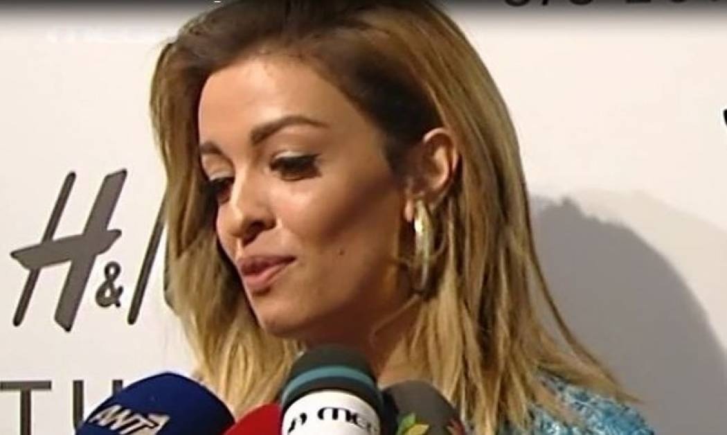 Επιτέλους η Ελένη Φουρέιρα αποκαλύπτει ότι φορά τρέσες!