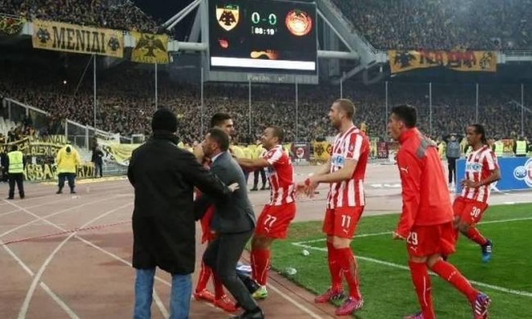 ΑΕΚ: Μήνυση οπαδού σε Περέιρα, Κασάμι