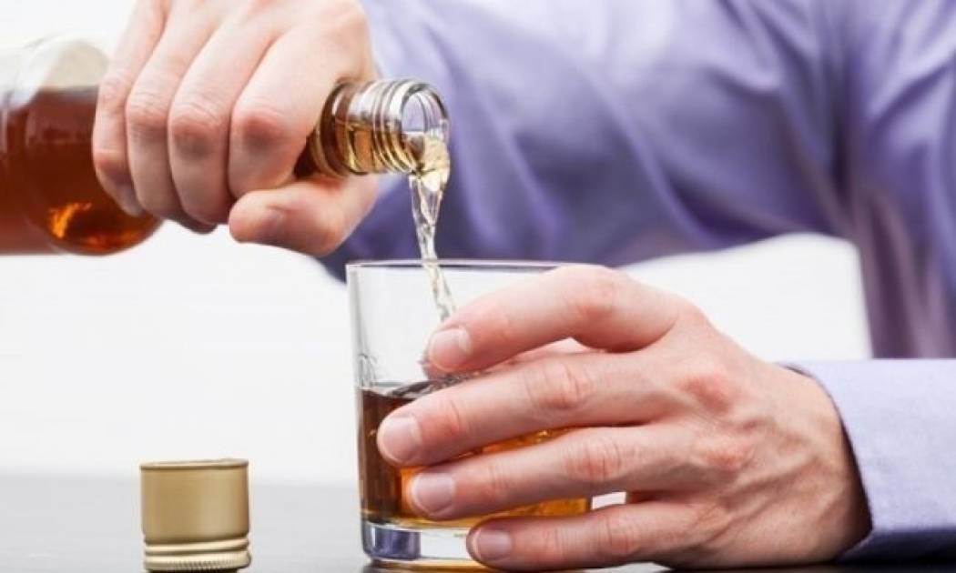 Απλοί κανόνες για να προφυλαχθείτε από τα ποτά "μπόμπες"