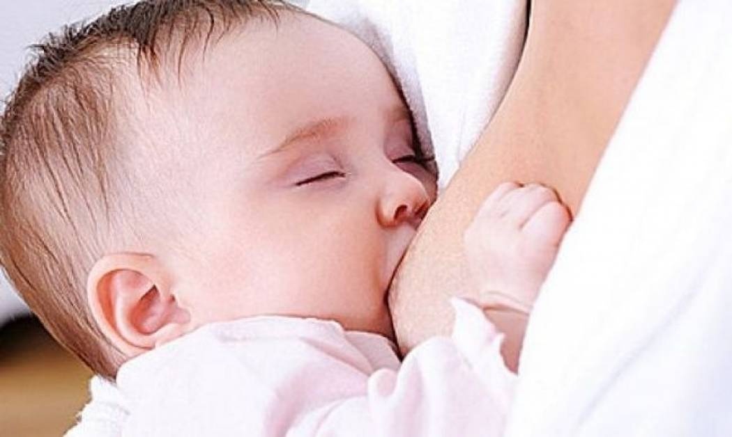 Ερευνα: Όσο πιο πολύ θηλάζεις το μωρό τόσο πιο έξυπνο γίνεται!