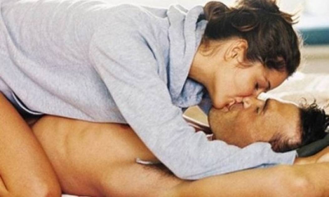 Πώς θα ικανοποιήσεις τον άντρα σου στο σεξ; 4 κόλπα που θα απογειώσουν τη διάθεσή του!