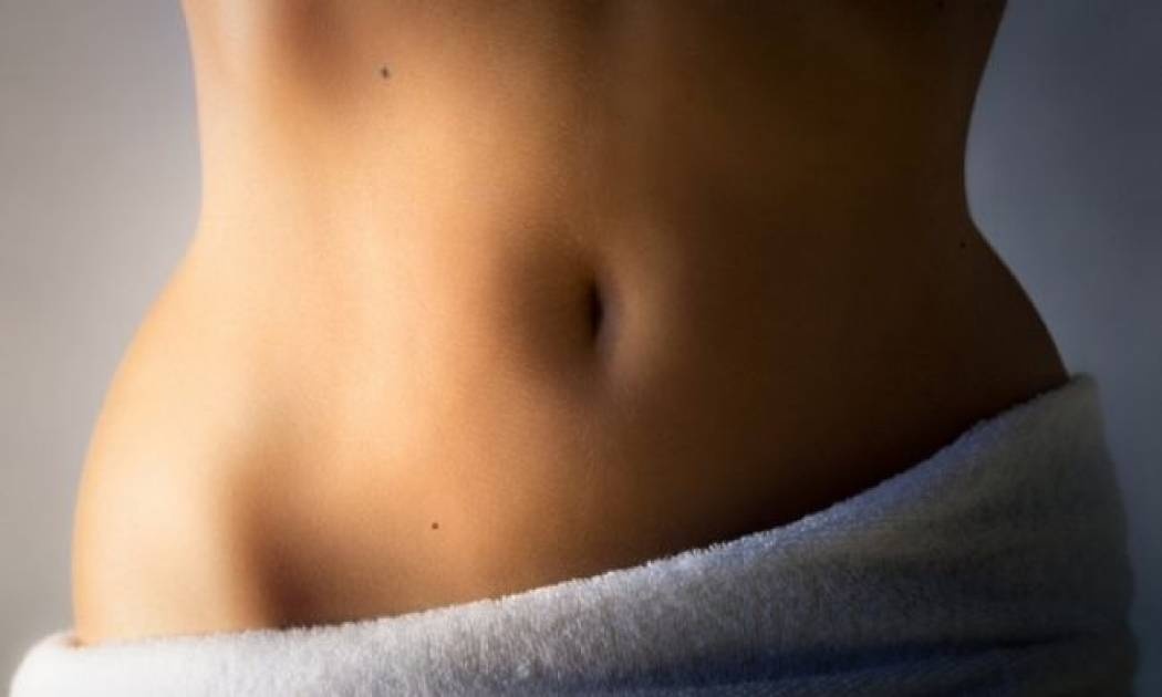 Επίπεδη κοιλιά: Μύθοι και αλήθειες, τροφές και ασκήσεις για να την αποκτήσετε