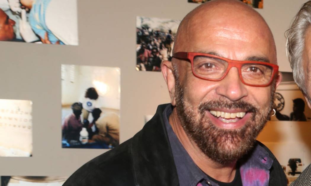 Γιάννης Ζουγανέλης: «Ό,τι πιο σοβαρό υπάρχει στην τέχνη και τη ζωή είναι η κωμικότητα»