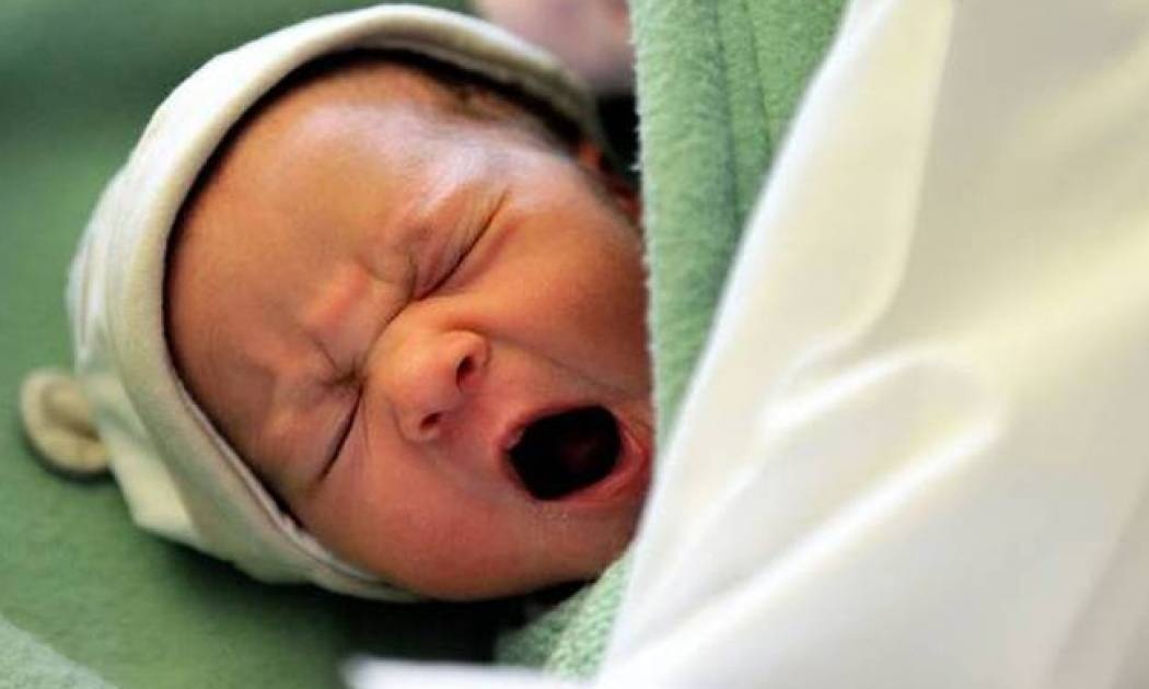 Σοκ: Γονείς έθαψαν ζωντανό το δύο ημερών βρέφος τους