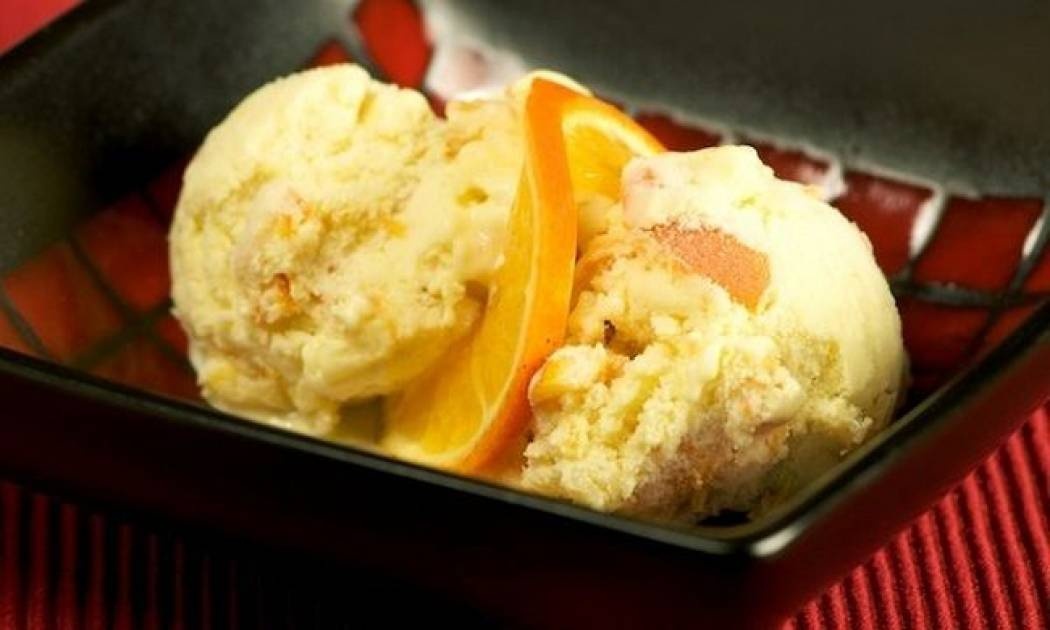 Συνταγή για μαμαδίστικο παγωτό πορτοκάλι με 5 υλικά!