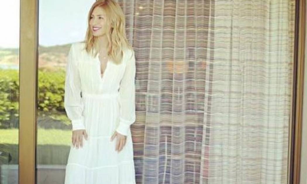 Summer Girl: Η Μαρία Ηλιάκη κάνει την πρώτη της εμφάνιση με μαγιό