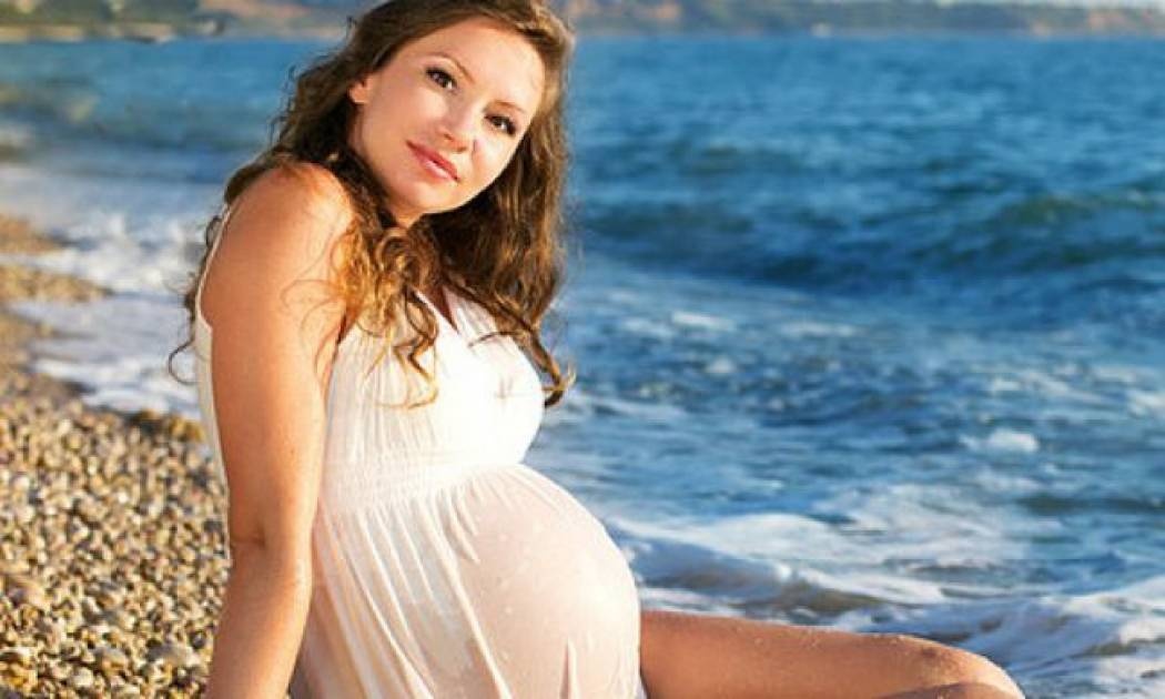 Εγκυμοσύνη και καύσωνας: Έτσι θα τον αντιμετωπίσετε!