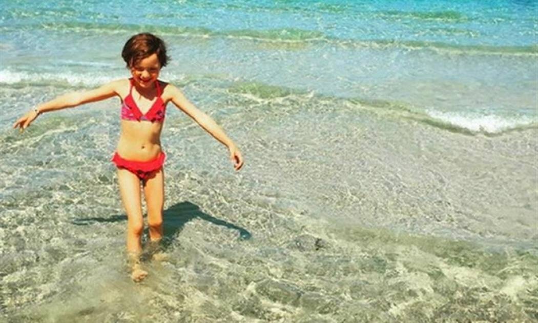 Είναι η κόρη Ελληνίδας παρουσιάστριας