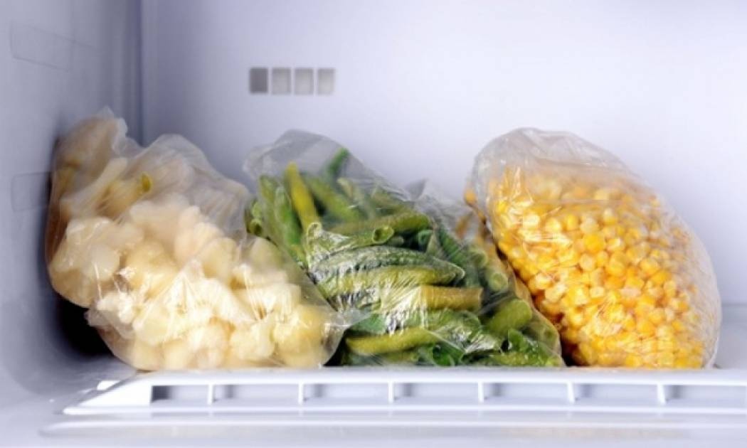 Γιατί δεν πρέπει να καταψύξετε ξανά το φαγητό που αποψύξατε