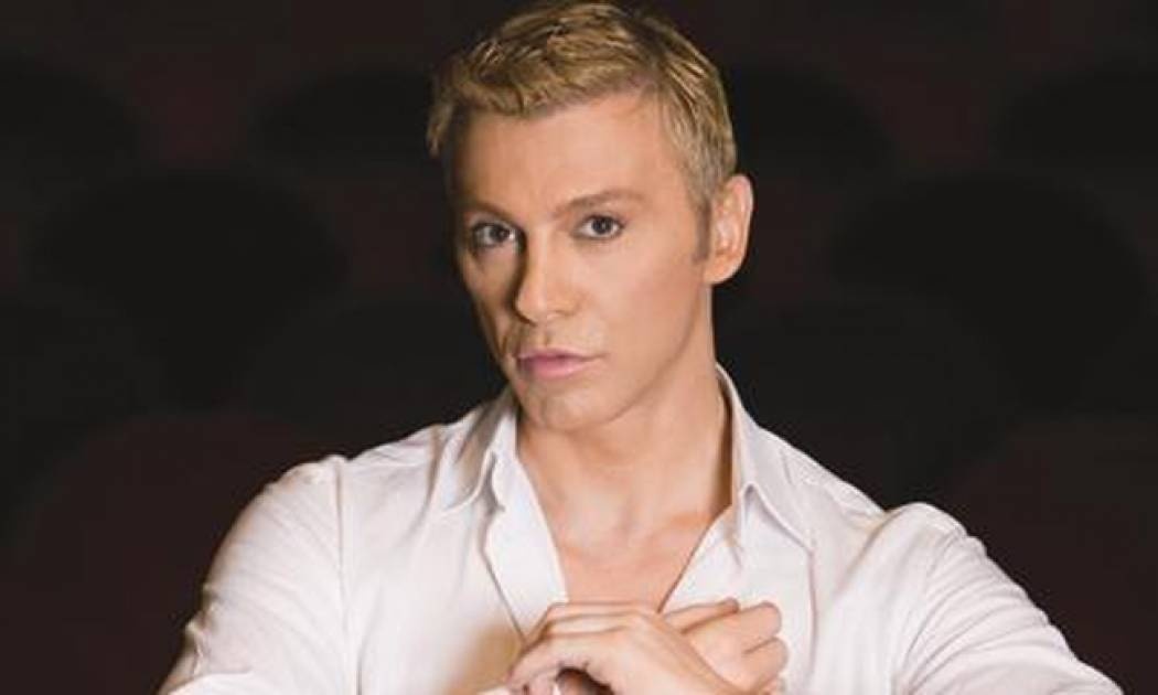 Τάκης Ζαχαράτος: «Αγαπώ τους καθημερινούς ρόλους»