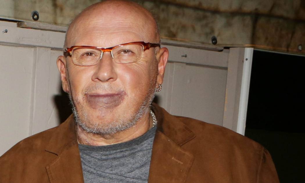 Λάκης Παπαδόπουλος: «Η μουσική παίρνει άλλους από το χέρι και τους κατεβάζει στα τάρταρα»