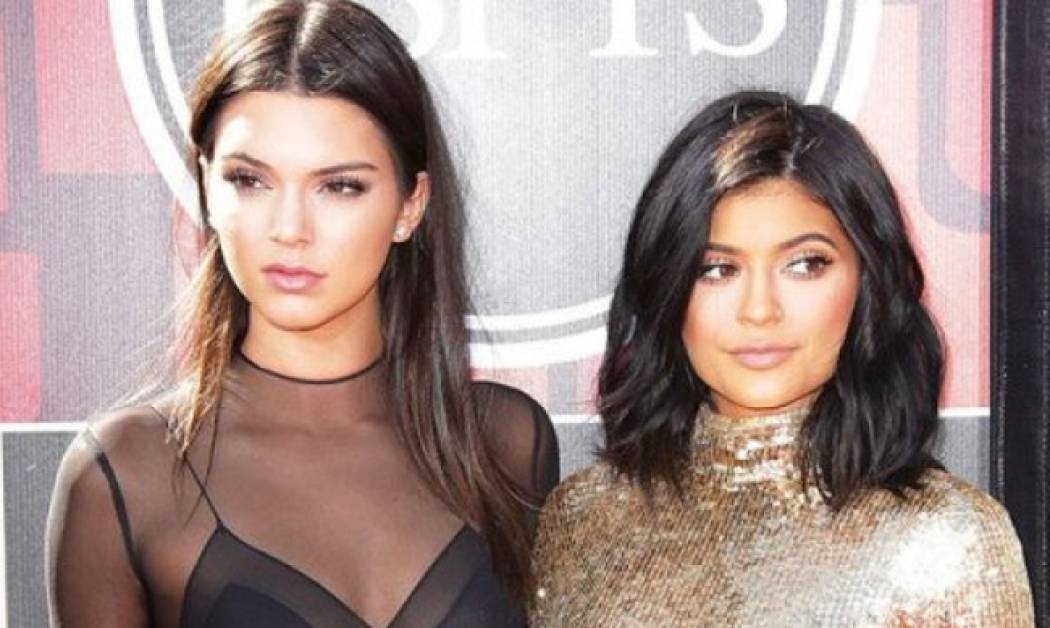 Aυτή κι αν είναι είδηση: Οι αδερφές Jenner εγκαταλείπουν τις Kardashians