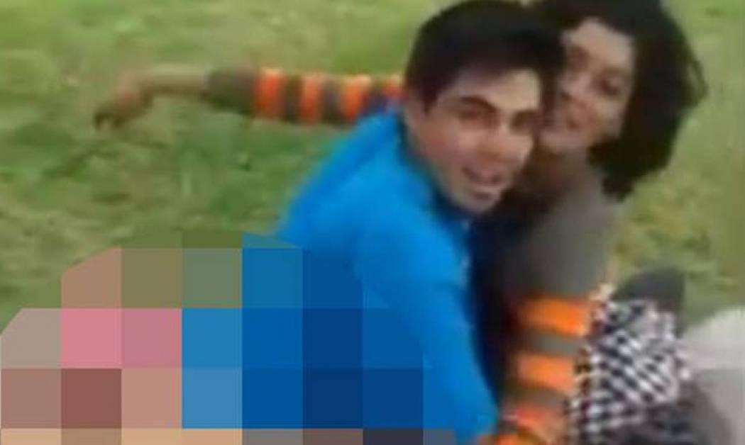 Οργισμένος οδηγός ταξί «συλλαμβάνει» ζευγάρι να κάνει σεξ δίπλα σε παιδική χαρά! (video)