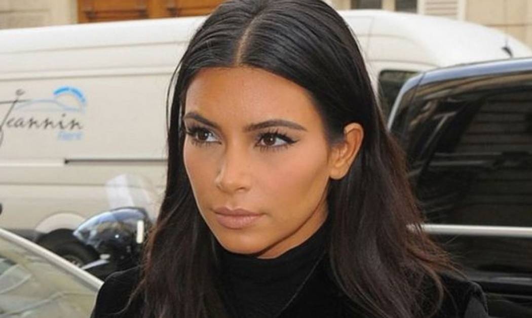 Κιμ Καρντάσιαν: Δείτε σε ποια γυναίκα ευχήθηκε «Χρόνια Πολλά» και συγκινήθηκε! (εικόνα)