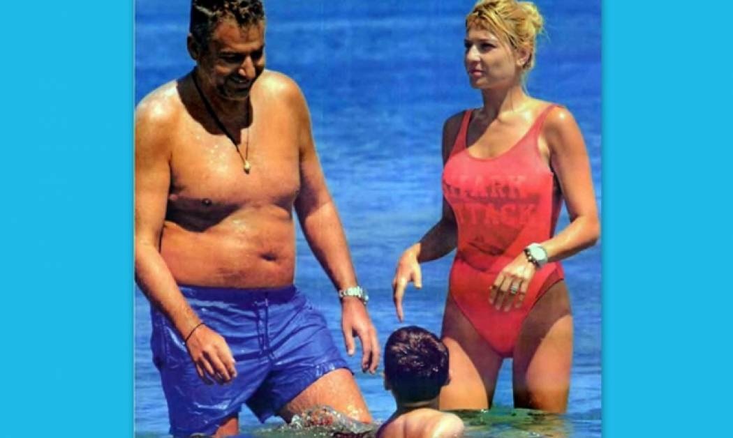 Φαίη Σκορδά-Γιώργος Λιάγκας: Παιχνίδια στο νερό με τους γιους τους