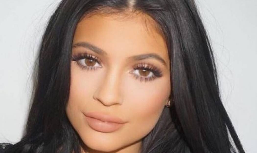 What? Μετά τη Blake Lively, τώρα και η Kylie Jenner έγινε bronde;