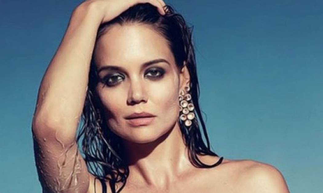 Δε γίνεται να μη δείτε αυτή την εμφάνιση της Katie Holmes!