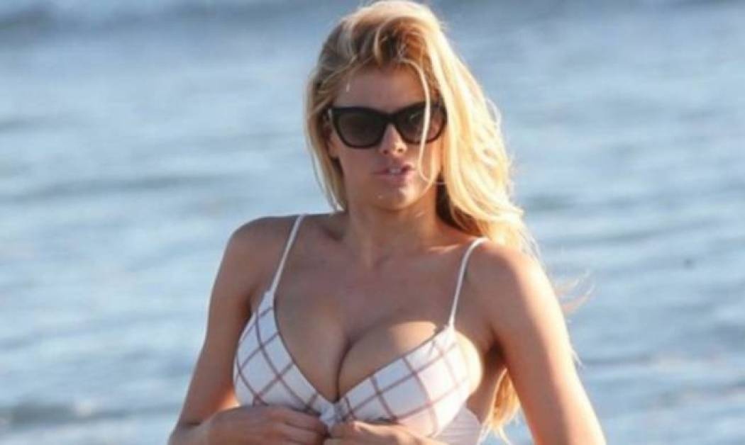 Η Σάρλοτ «ξαναχτυπά»! (photos)