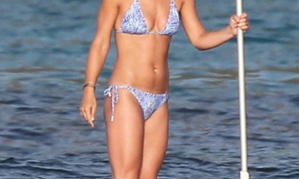 Σοβαρά τώρα; Η διάσημη κυρία μας εξέπληξε με το… θανατηφόρο της κορμί!