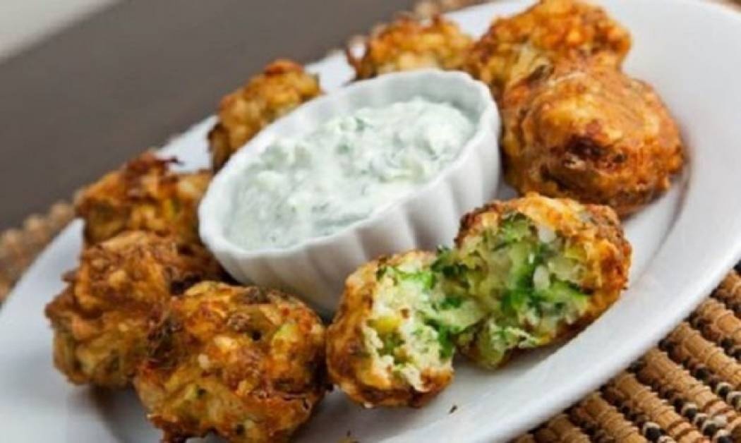 Συνταγή για μαμαδίστικους κολοκυθοκεφτέδες φουρνου