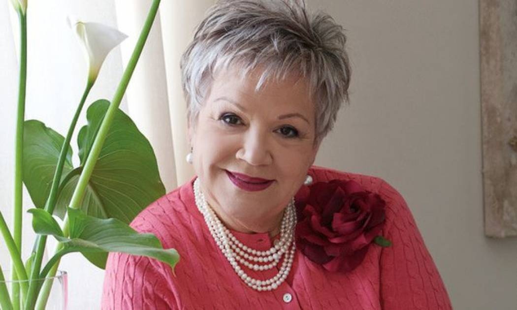 Τένια Μακρή: «Ούτε έκλαψα, ούτε φοβήθηκα τον καρκίνο. Τον αντιμετώπισα!»