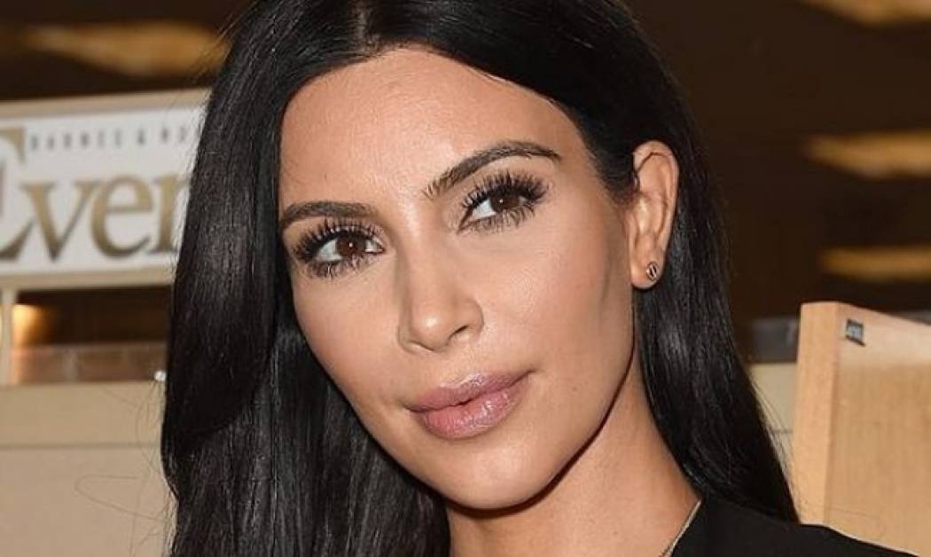 Κιμ Καρντάσιαν: Η νέα τολμηρή εμφάνιση στον 6ο μήνα της εγκυμοσύνης της (εικόνες)