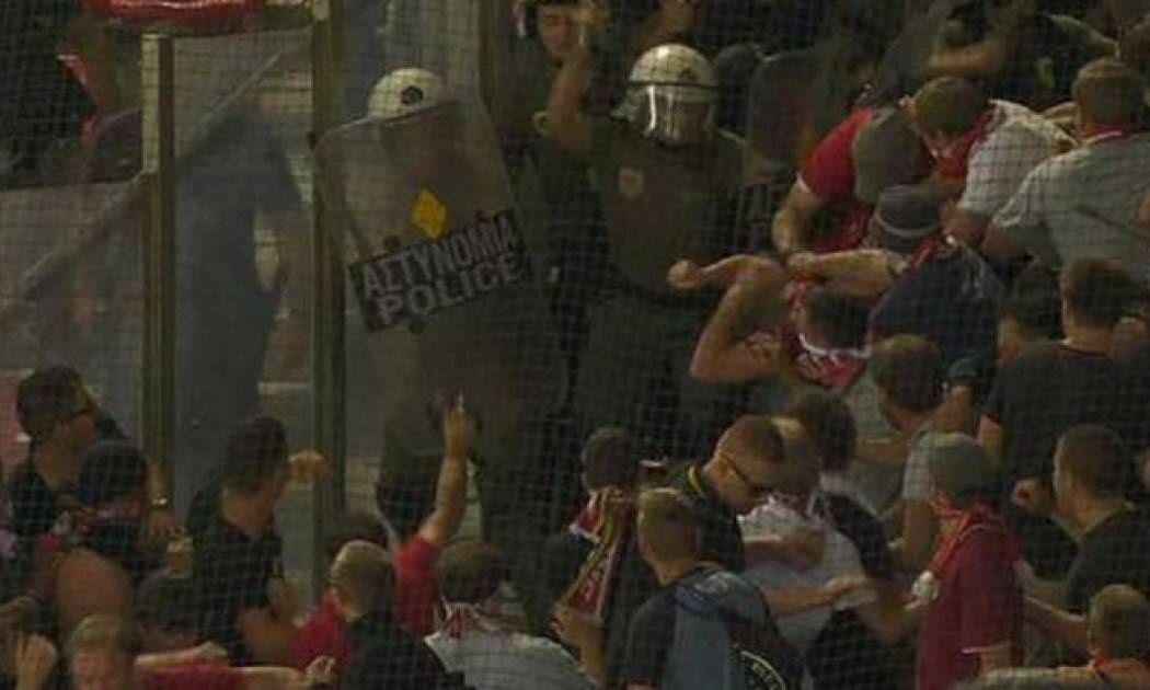 Το ξύλο στο Φάληρο! (video)