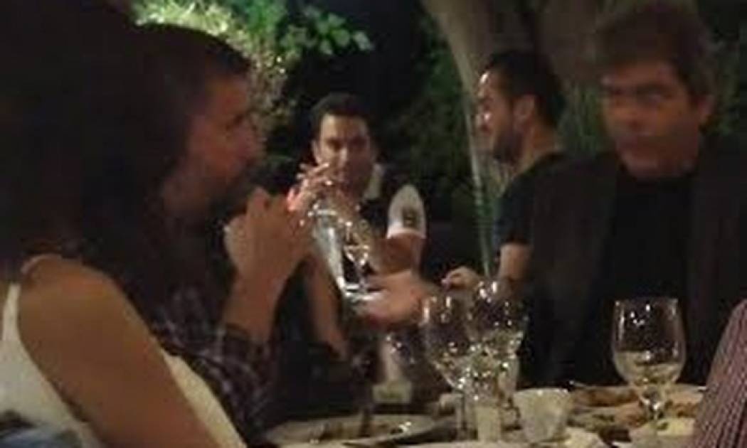 Σπύρος Παπαδόπουλος: H έξοδος με τη σύντροφο και το πακέτο για το σπίτι (Nassos blog)