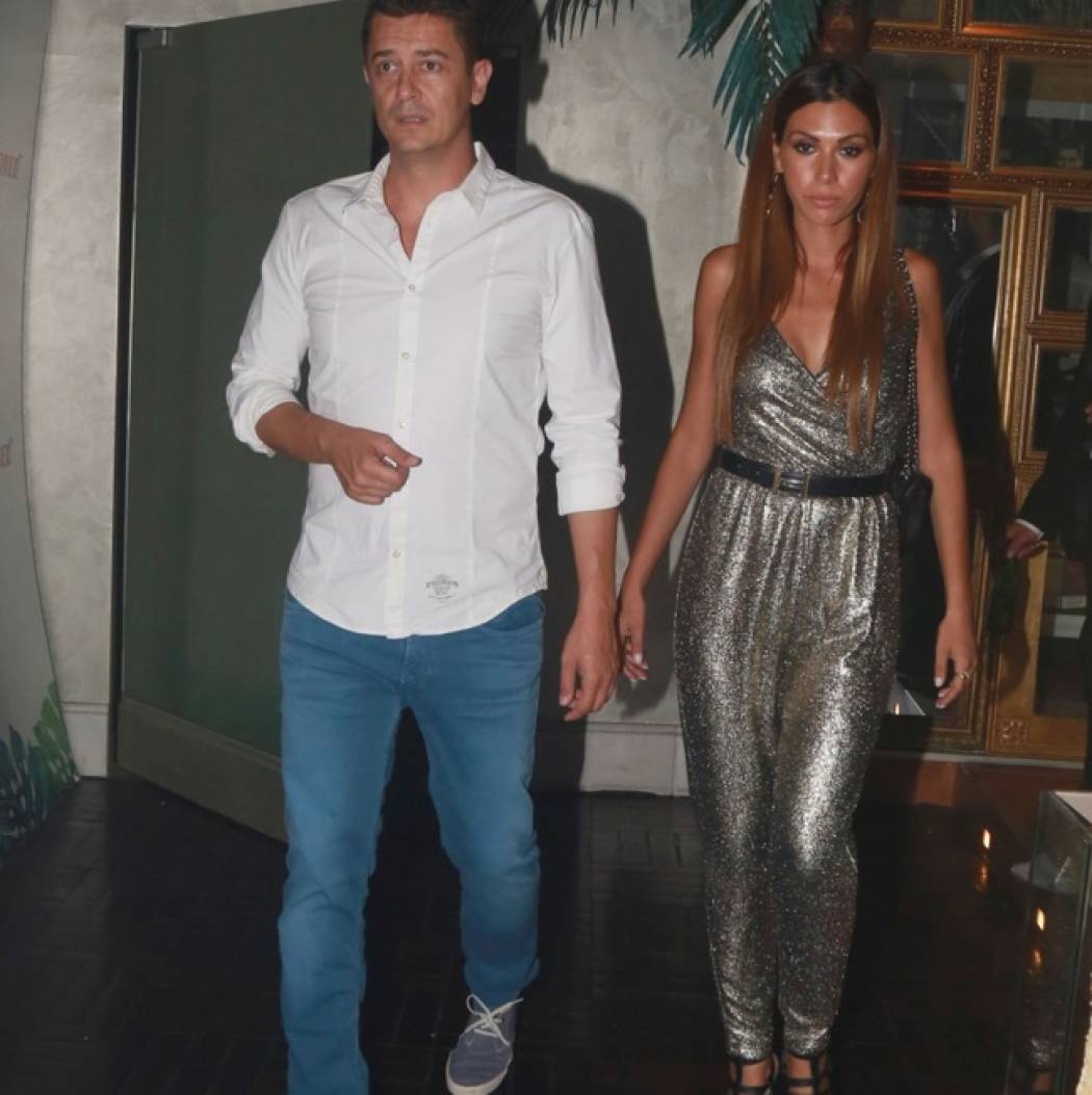 Μαζί στα μπουζούκια