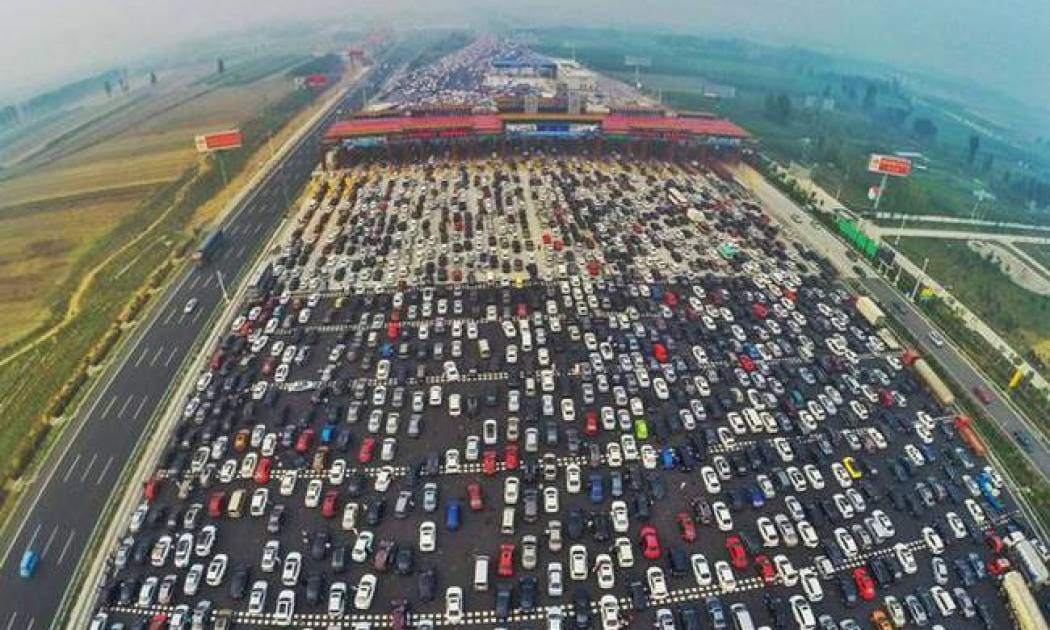 Νομίζετε ότι έχετε κολλήσει σε κίνηση; Αυτό το βίντεο θα σας αλλάξει σίγουρα γνώμη!