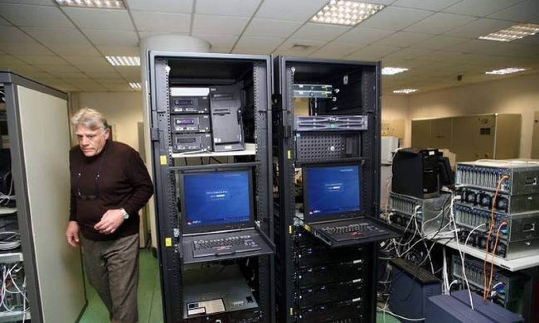 Μπήκαν όλοι να δουν τον ΕΝΦΙΑ και έπεσε το Taxis