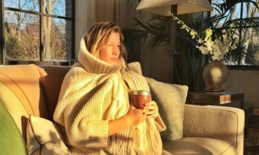 Η Gisele Bündchen προσπαθεί για ακόμη μία φορά να μας πείσει πως όλα είναι καλά