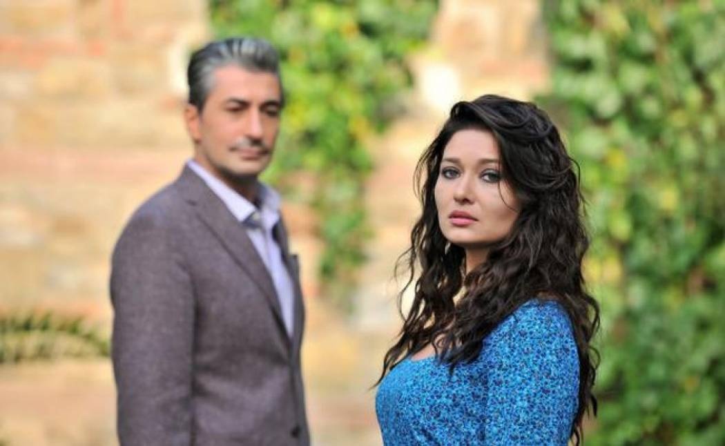 Ραγισμένες καρδιές: Η Γκιουλσερέν κλονίζεται όταν βλέπει πως η Χαζάλ έχει φύγει από το σπίτι