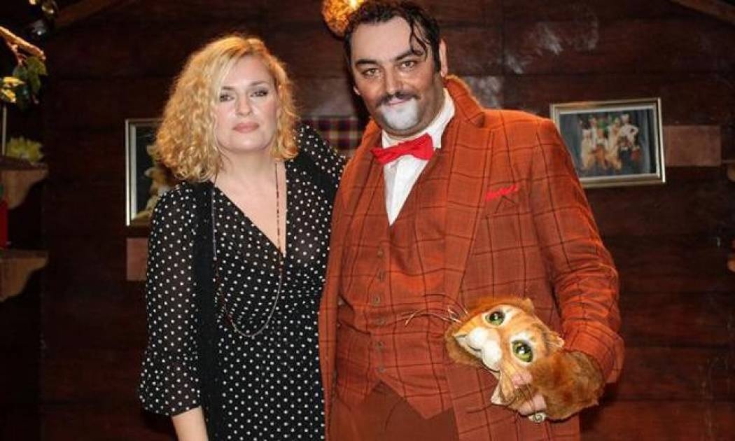 Η Μουτάφη και ο… ηθοποιός αδερφός της