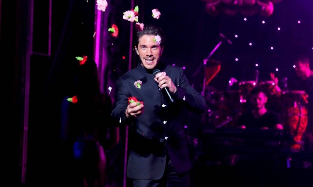 Οικονομόπουλος: Η έκπληξη των θαυμαστών του για την γιορτή του