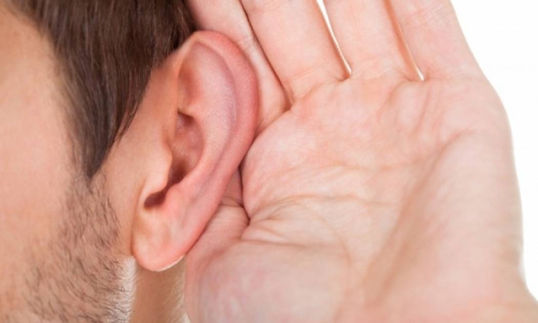 Πέντε σημάδια ότι κάτι δεν πάει καλά με τα αυτιά σας