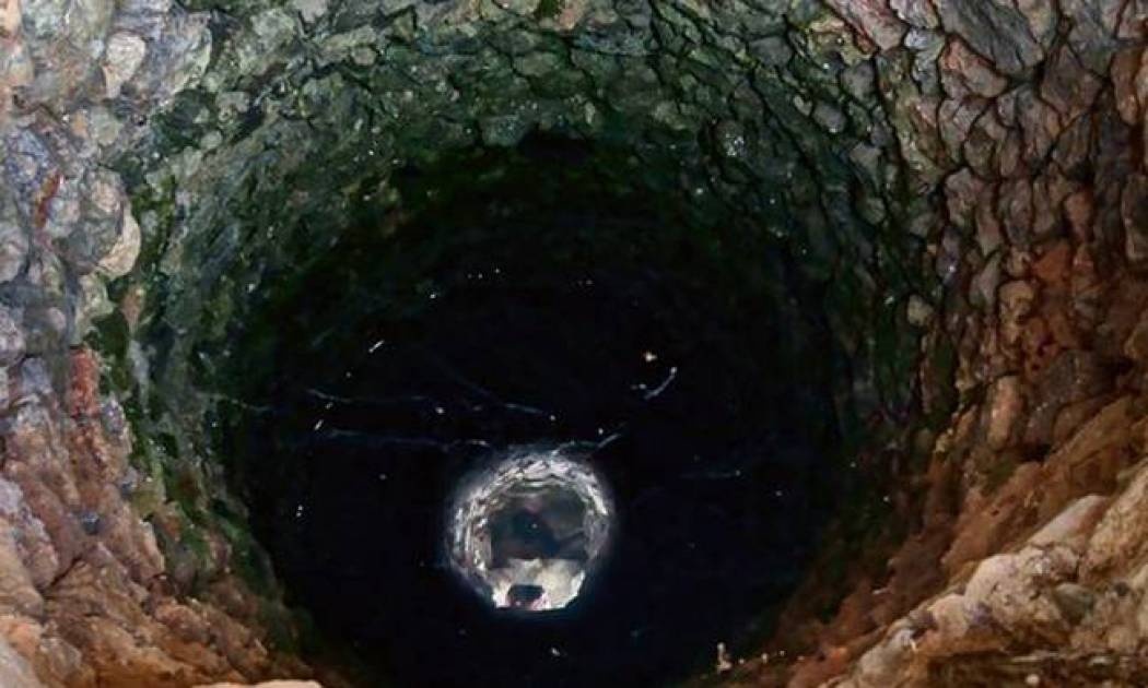 Τη βίασαν κατ΄ εξακολούθηση, την πυροβόλησαν δύο φορές, την πέταξαν σε πηγάδι και… επέζησε!