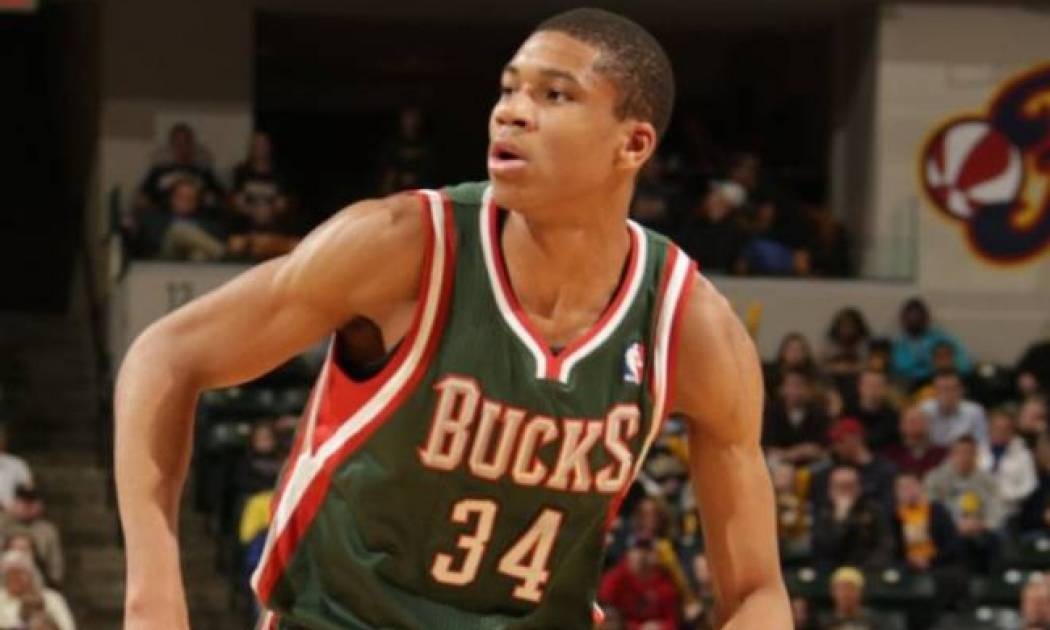 Επιστροφή του Giannis σε Top 10 (video)