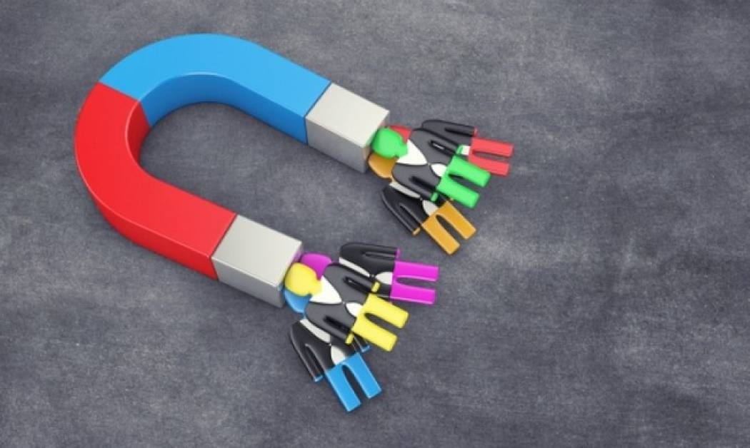 Τα 6 χαρακτηριστικά που σε κάνουν άνθρωπο-μαγνήτη!