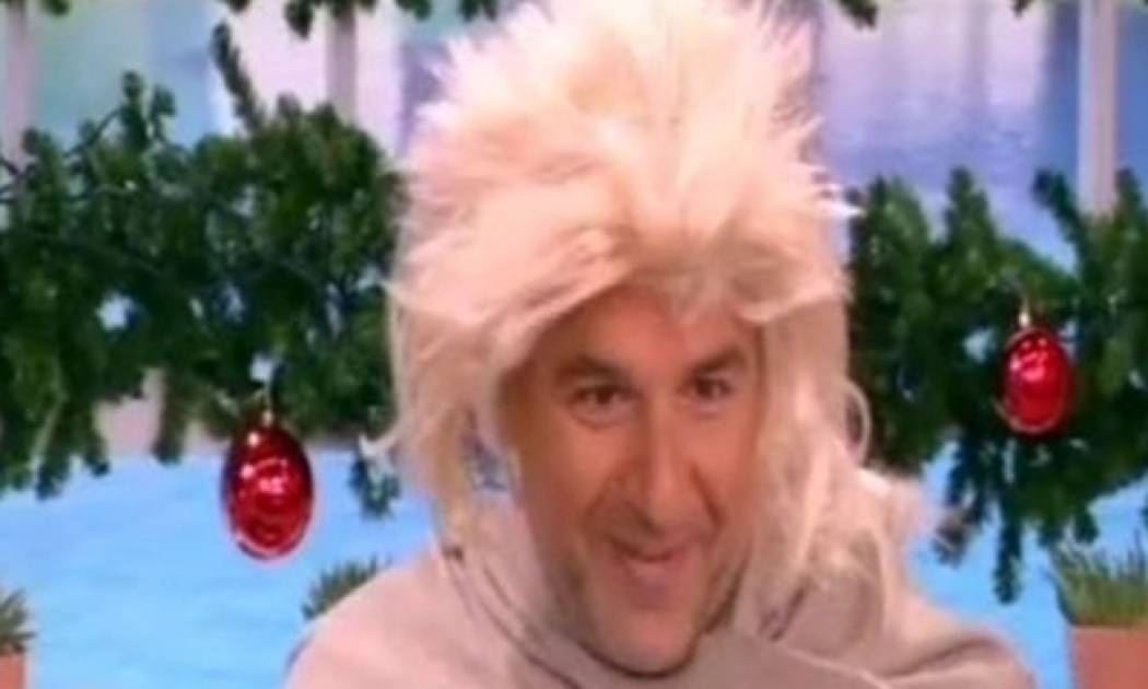 Το είδαμε κι αυτό: Έλειπε η Φαίη και εμφανίστηκε ο Λιάγκας με περούκα!